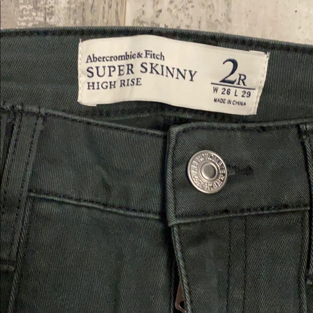 Abercrombie pants - Picture 5 of 5